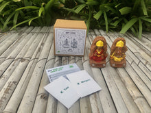 Load image into Gallery viewer, Plantable Seed Ganesha and Lakshmiji Idols with Marigold and Tulsi Seeds

